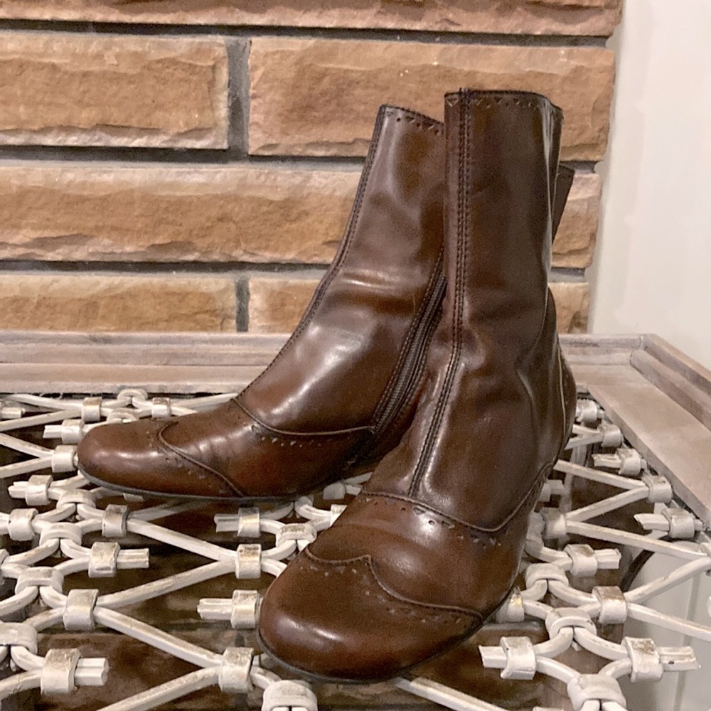Kenneth Cole reaction short Oxford brown boots